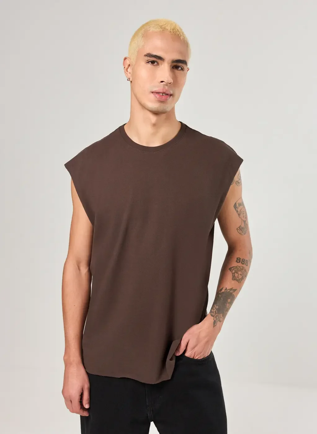 Regata Em Malha Cortada A Fio