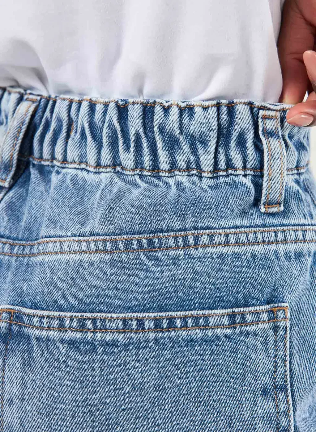 Short Mom Jeans Com Elástico