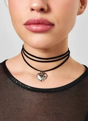 Colar De Cordão Preto Com Coração