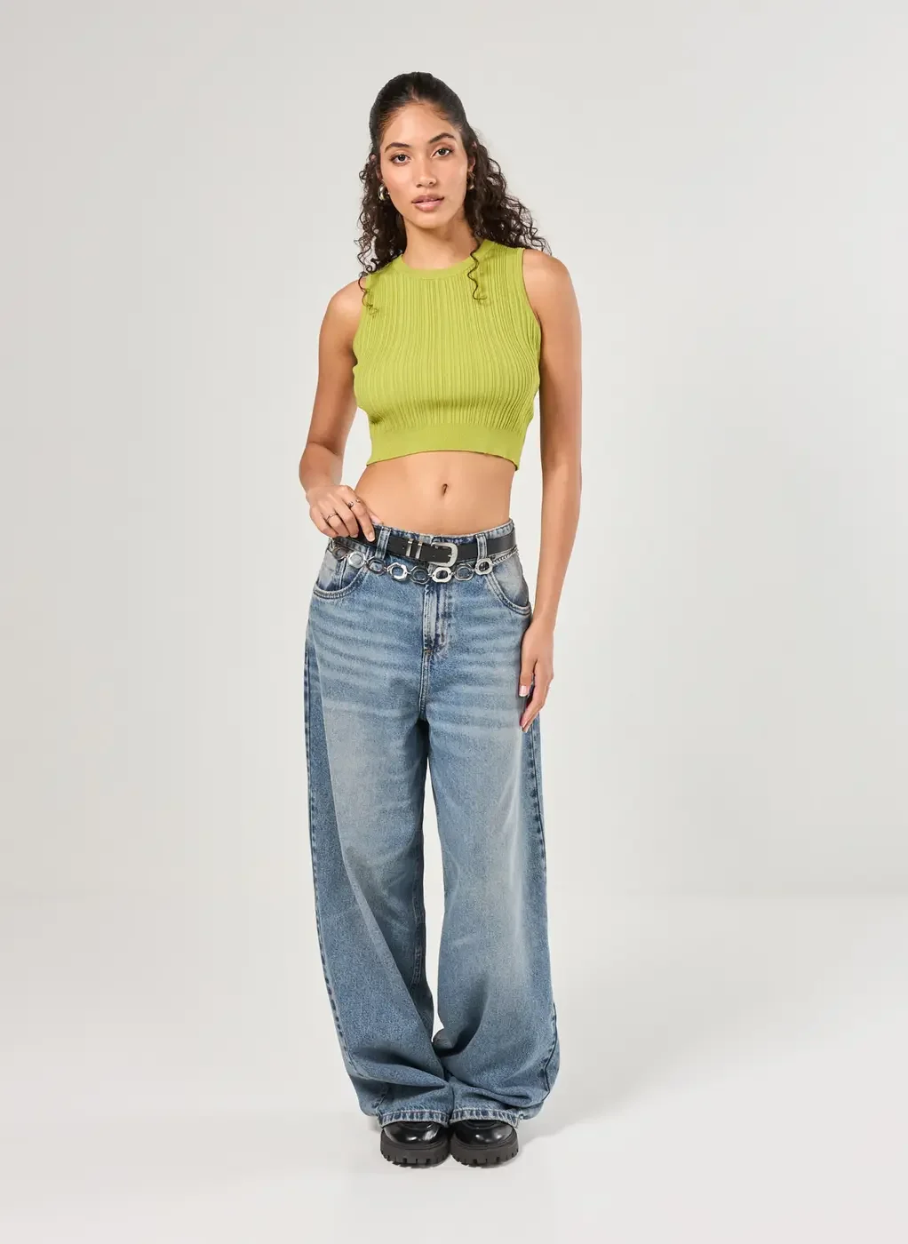 Regata Cropped Em Tricô Canelado