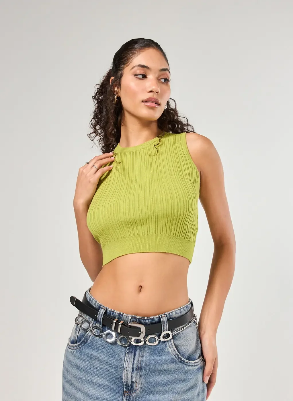 Regata Cropped Em Tricô Canelado