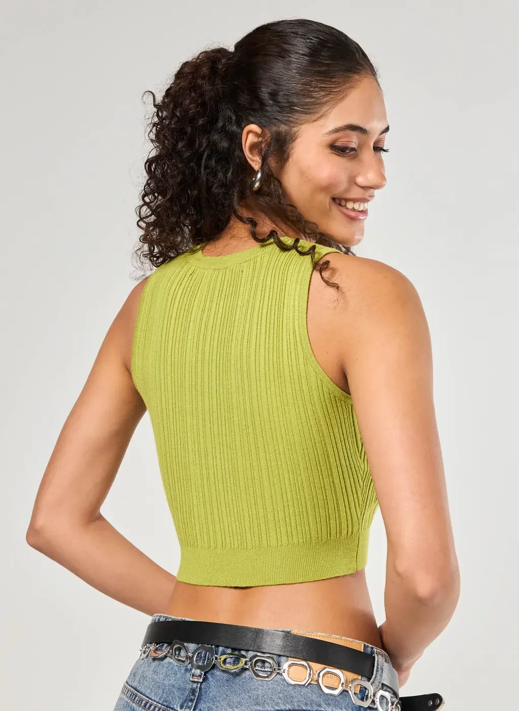 Regata Cropped Em Tricô Canelado