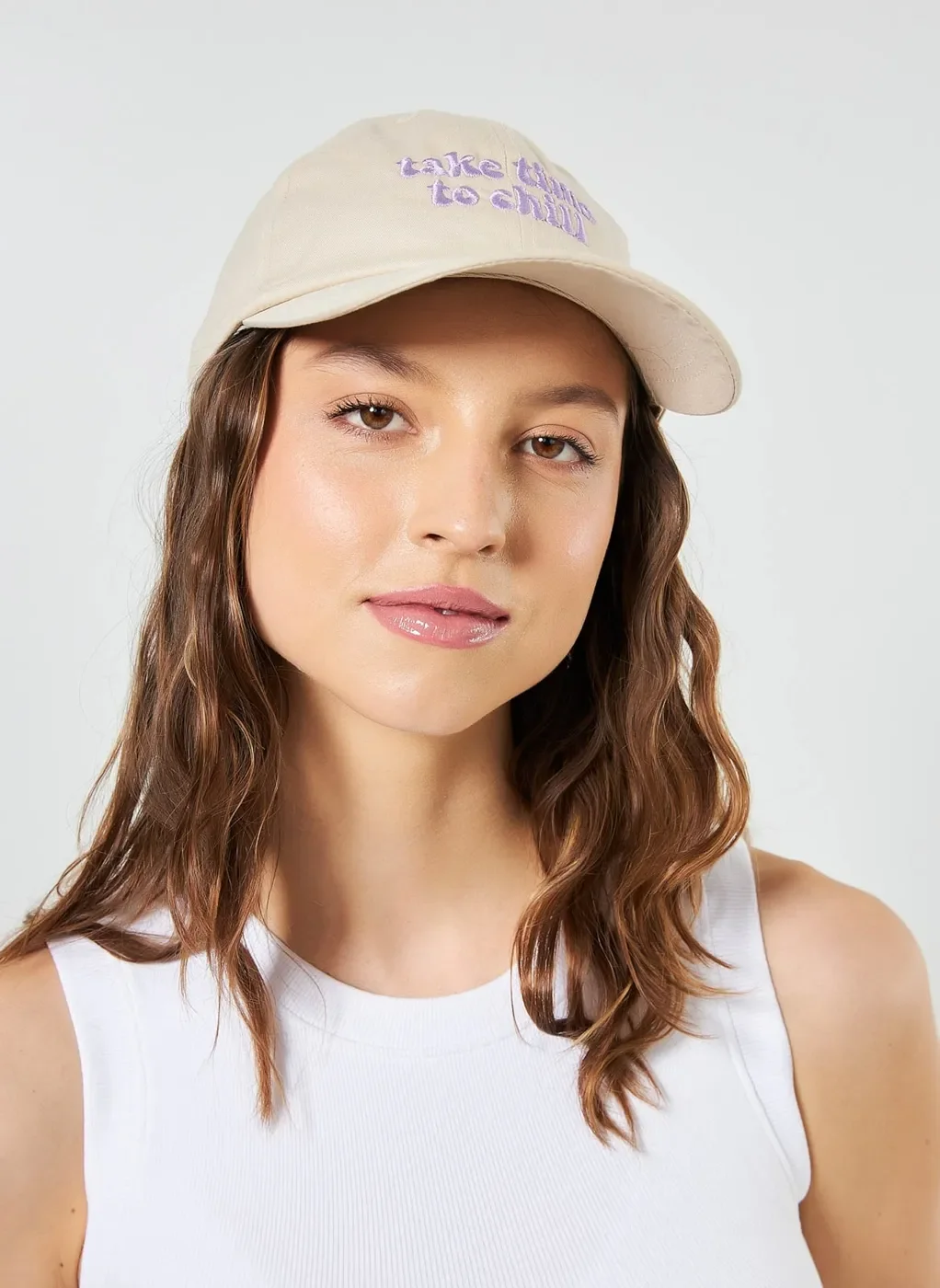 Boné Com Bordado Lilás