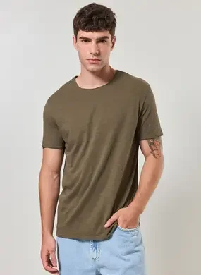 Camiseta Básica Em Malha Leve