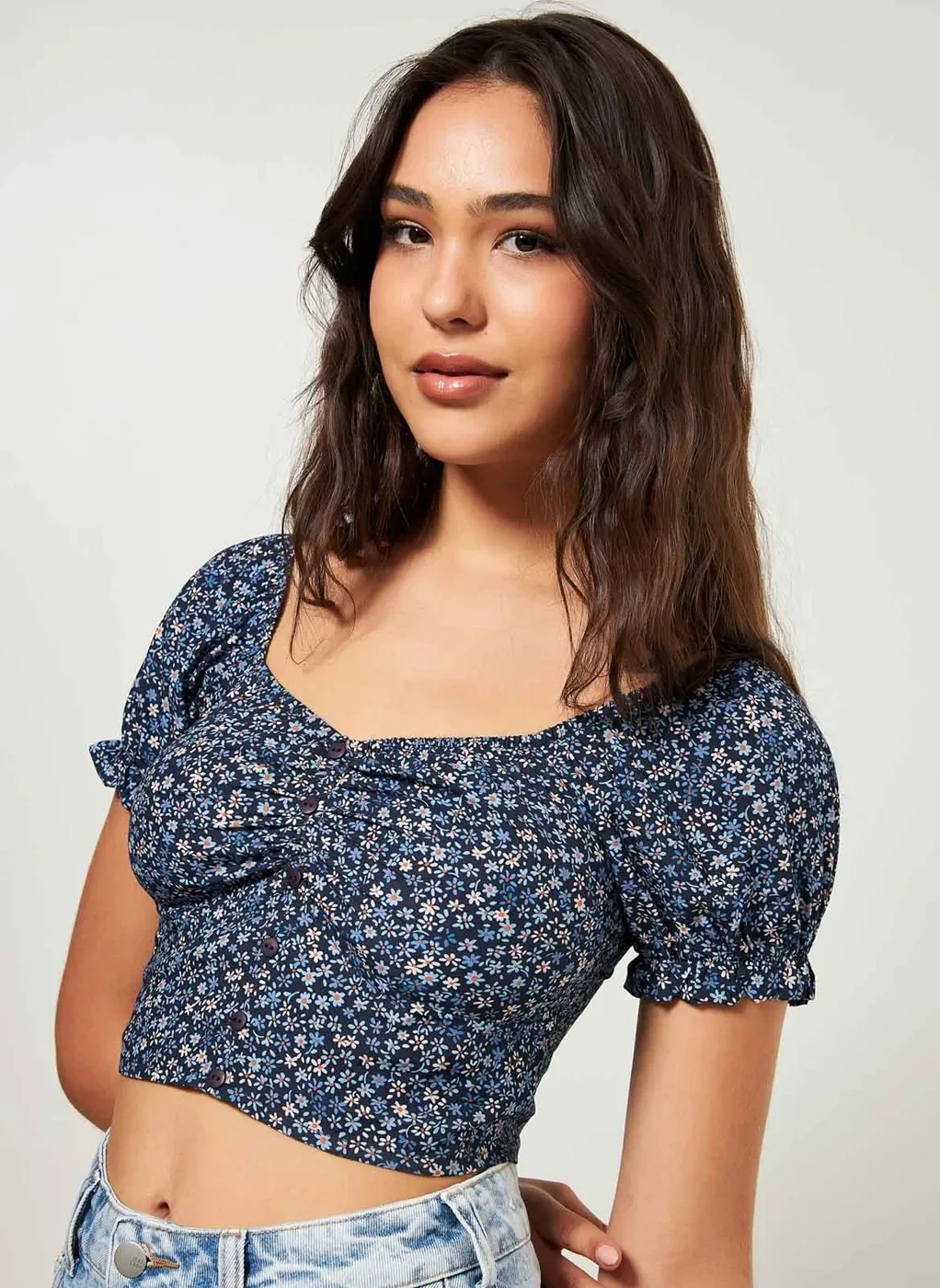 Cropped Romântico Com Florzinhas Azuis