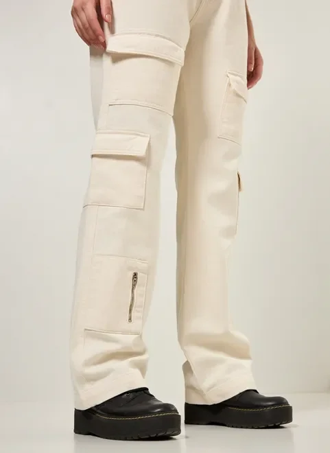 Calça Wide Leg Com Bolsos Cargo