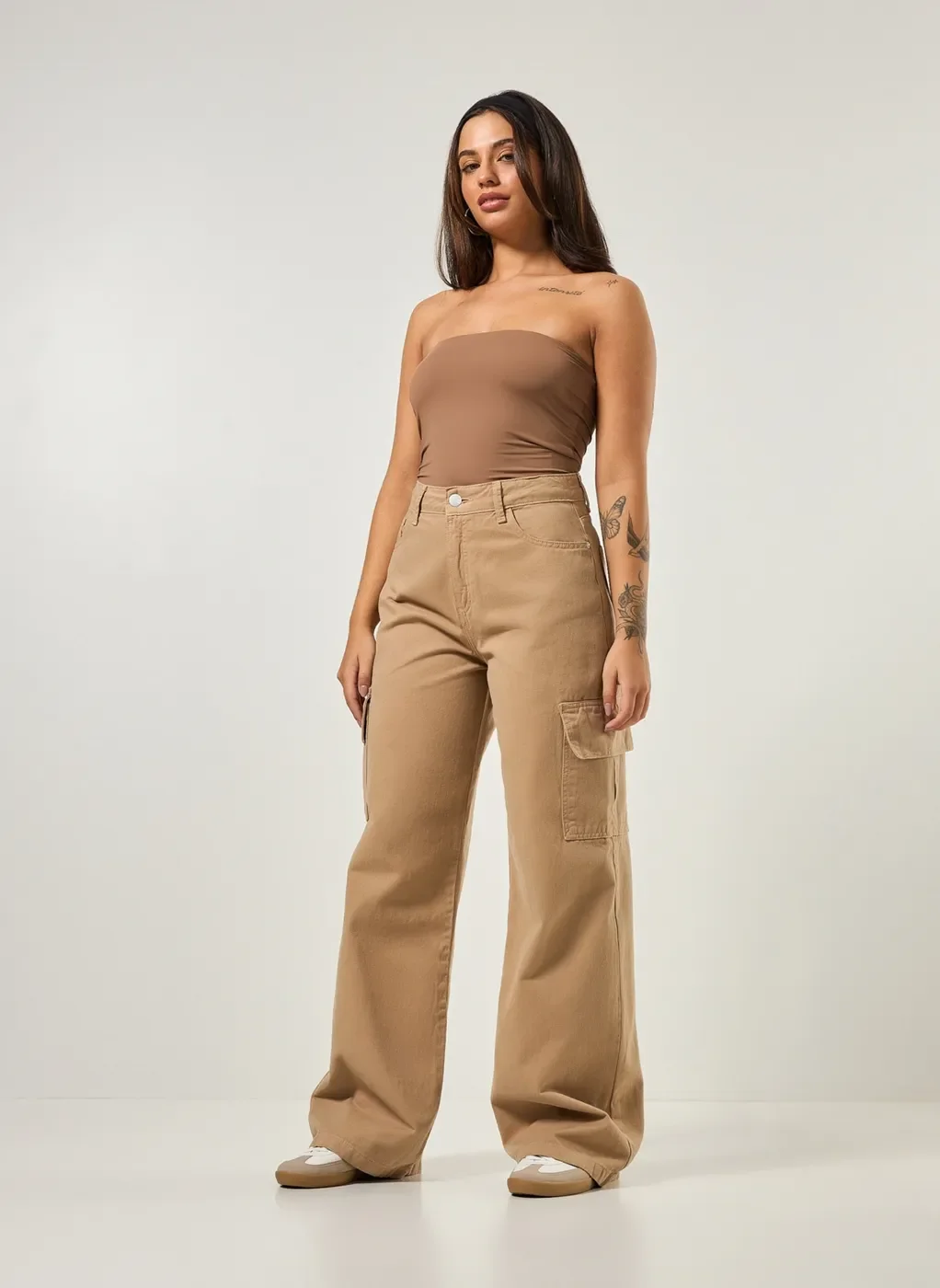 Calça Wide Leg Sarja Cargo