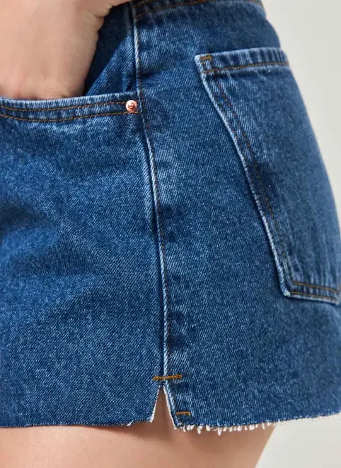 Short Mom Jeans Barra Cortada