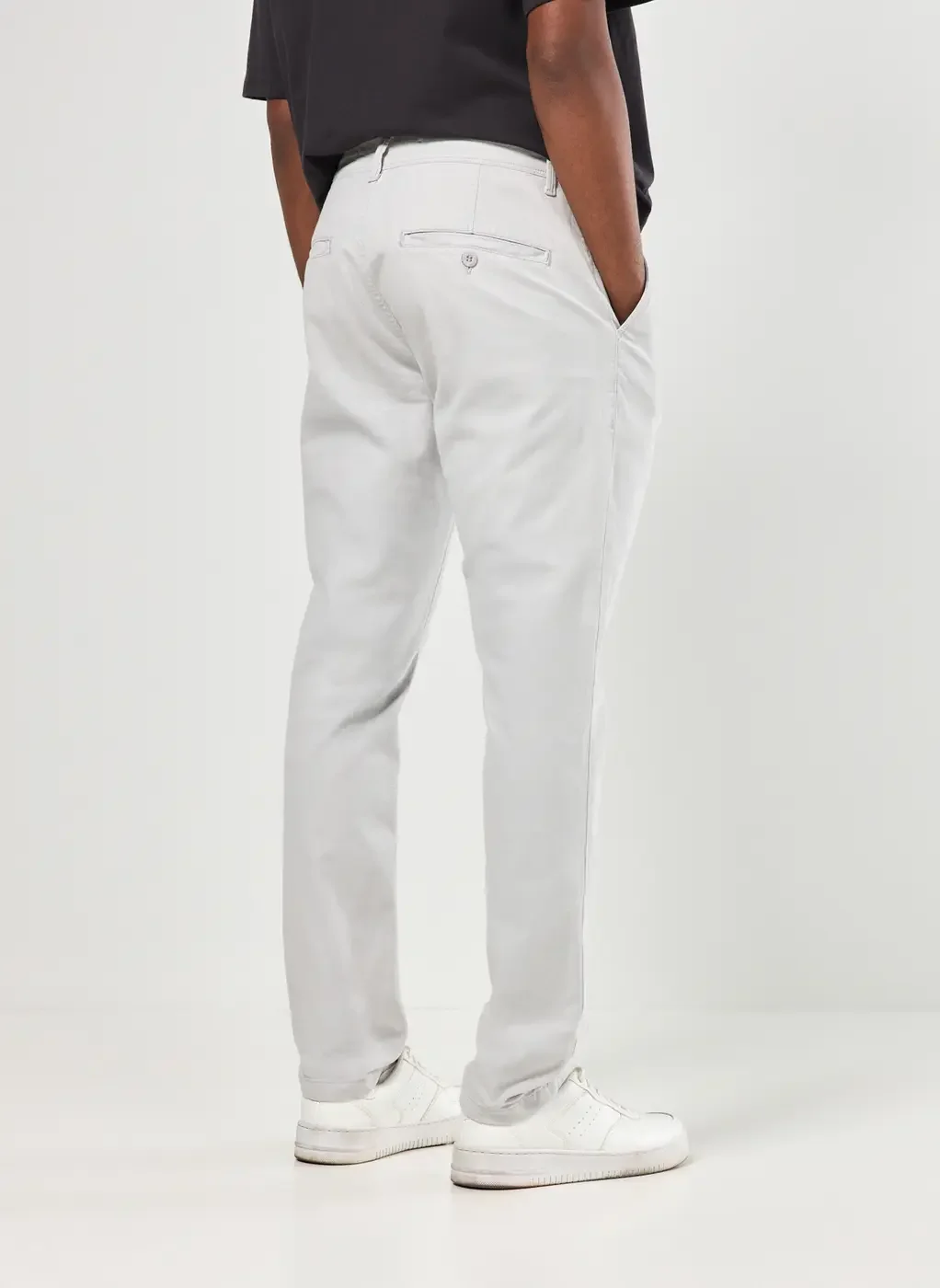 Calça Chino Slim Em Sarja Cinza