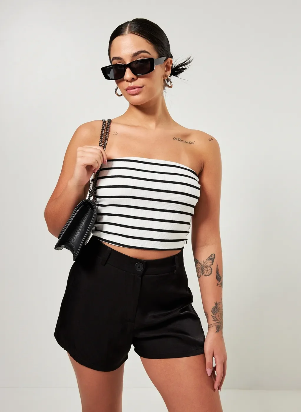 Cropped Sem Alças Em Malha Listrada