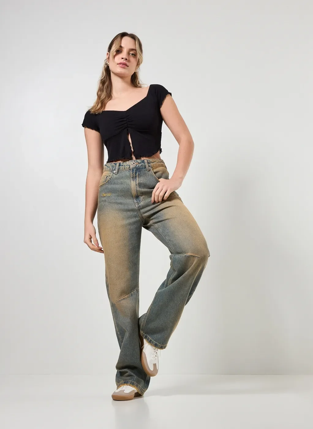 Blusa Manguinha Curta Com Fenda