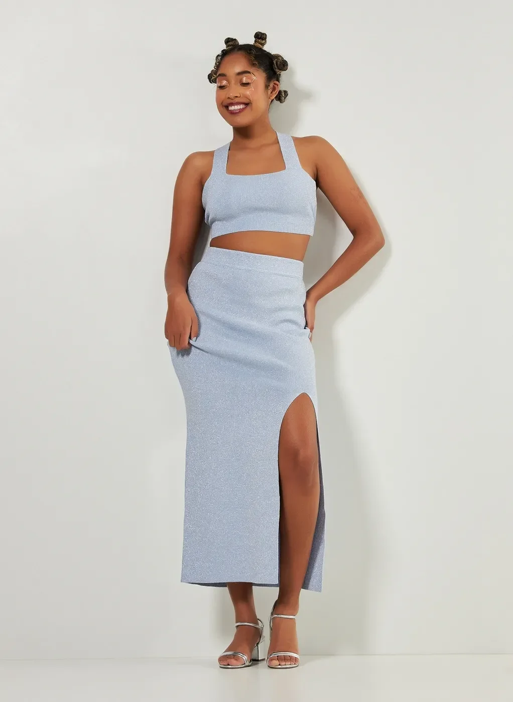 Saia Midi Com Fenda Em Tricô Com Brilho