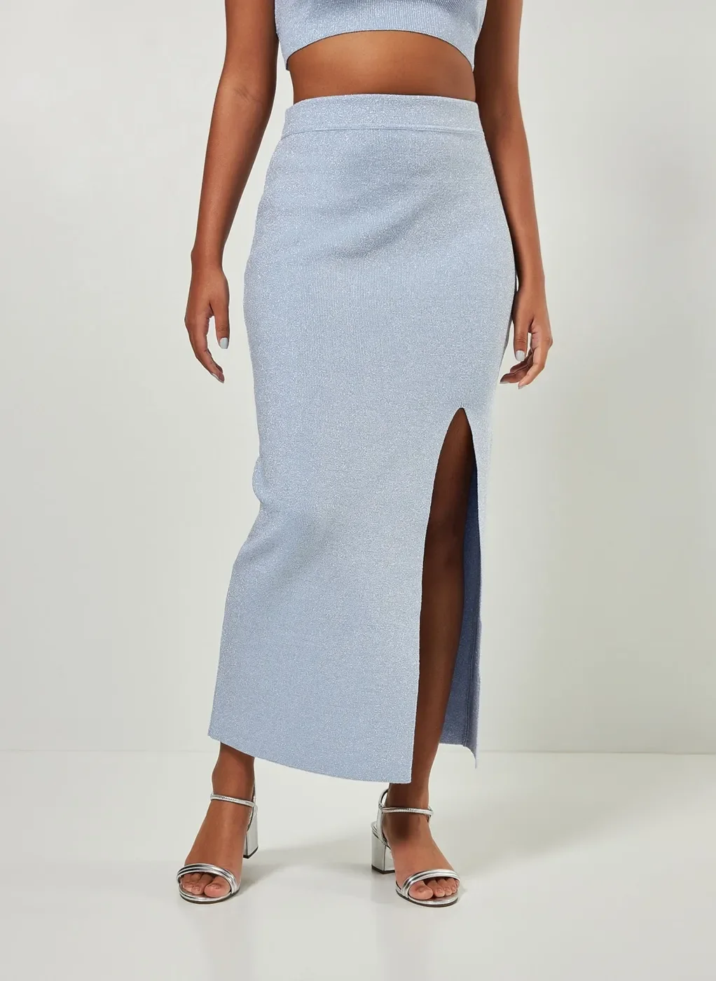 Saia Midi Com Fenda Em Tricô Com Brilho