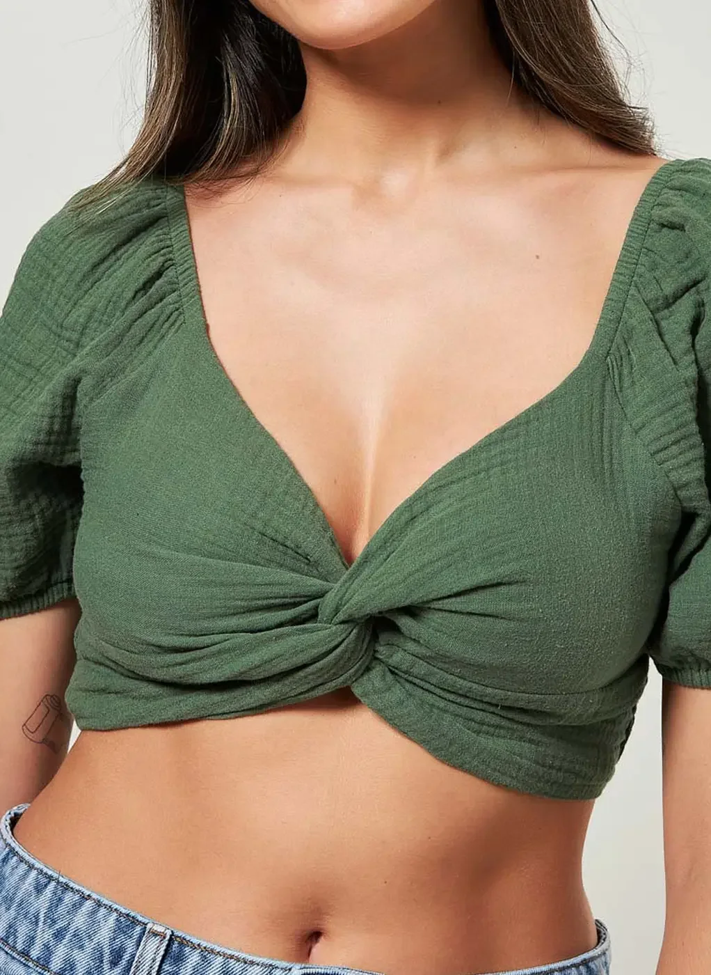 Cropped Manguinha Bufante Com Torção