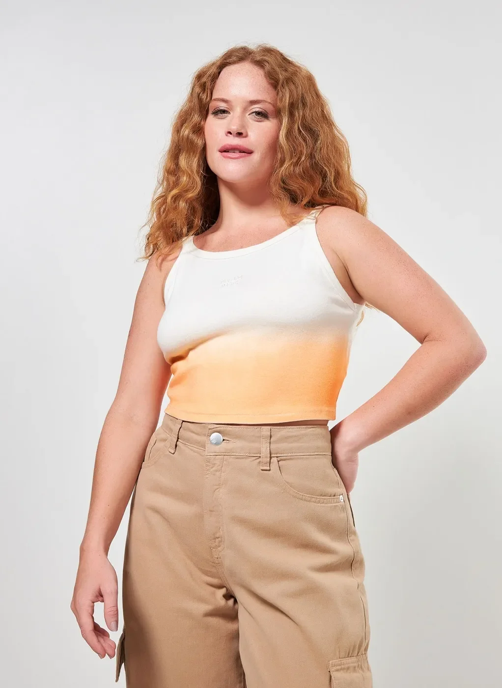 Regata Estonada Com Degradê Laranja