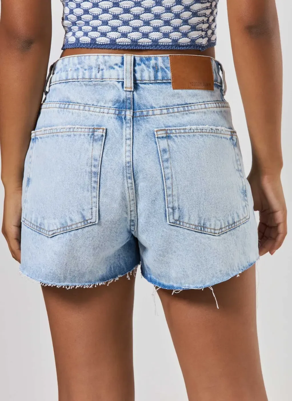 Short Jeans Com Fendinha
