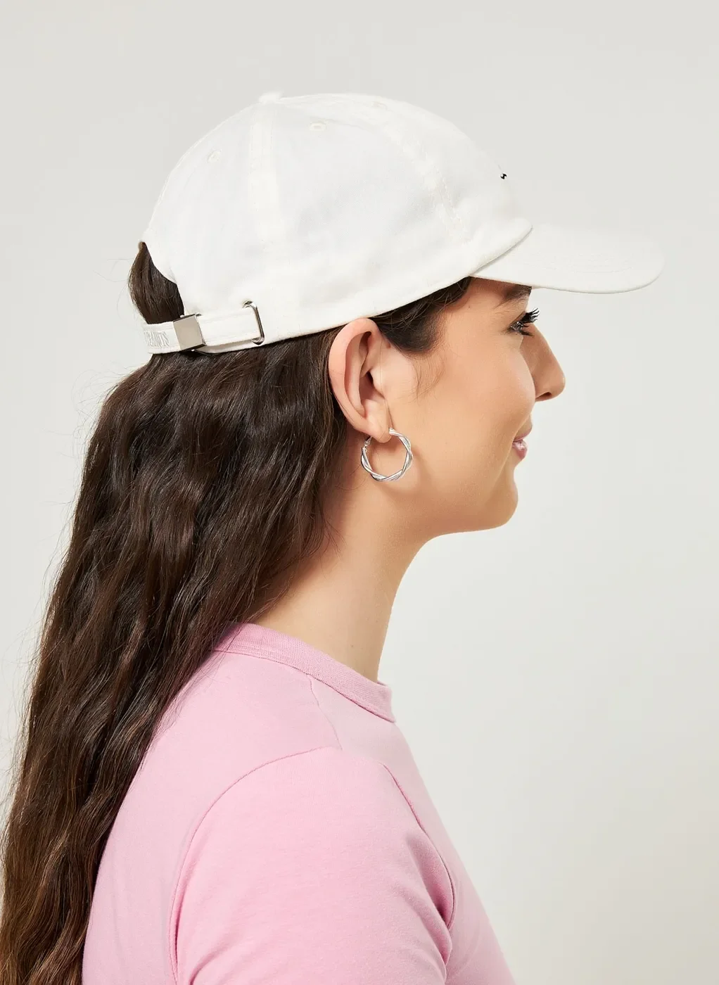 Boné Off-White Snoopy Bordado