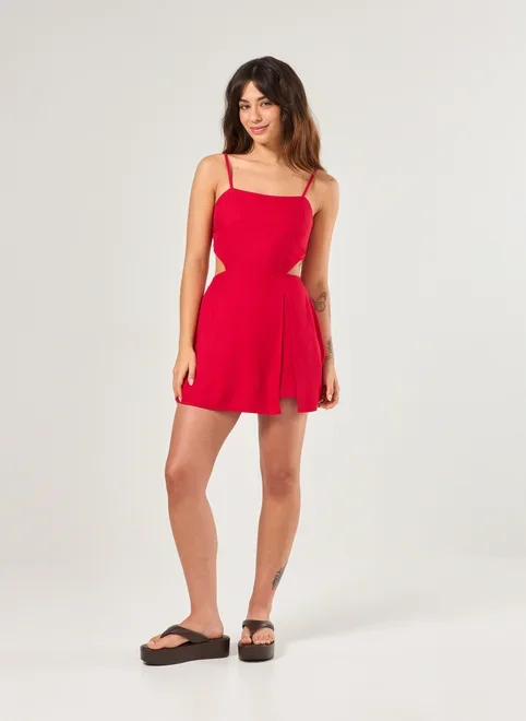 Vestido Macaquinho Curto Com Fenda