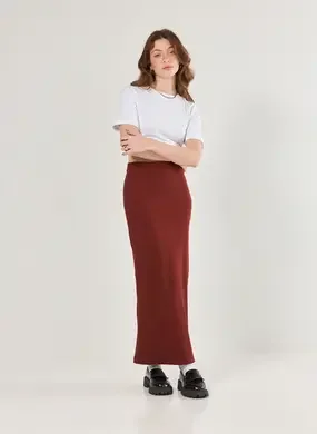 Saia Midi Em Malha Canelada Com Fenda