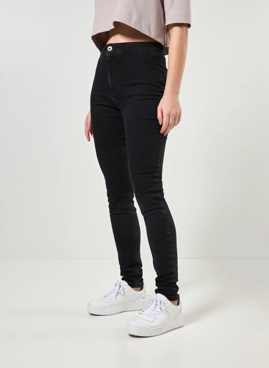 Calça Jeans Skinny Básica Com Elastano