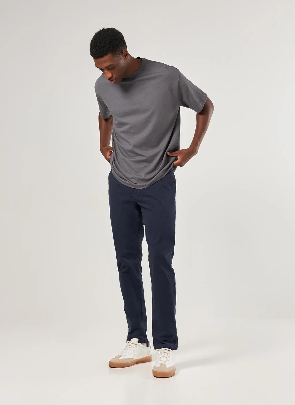 Calça Chino Slim Em Sarja Azul Marinho