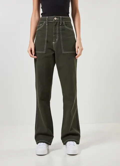 Calça Wide Leg Sarja Com Costuras Contrastantes