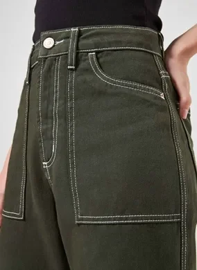 Calça Wide Leg Sarja Com Costuras Contrastantes