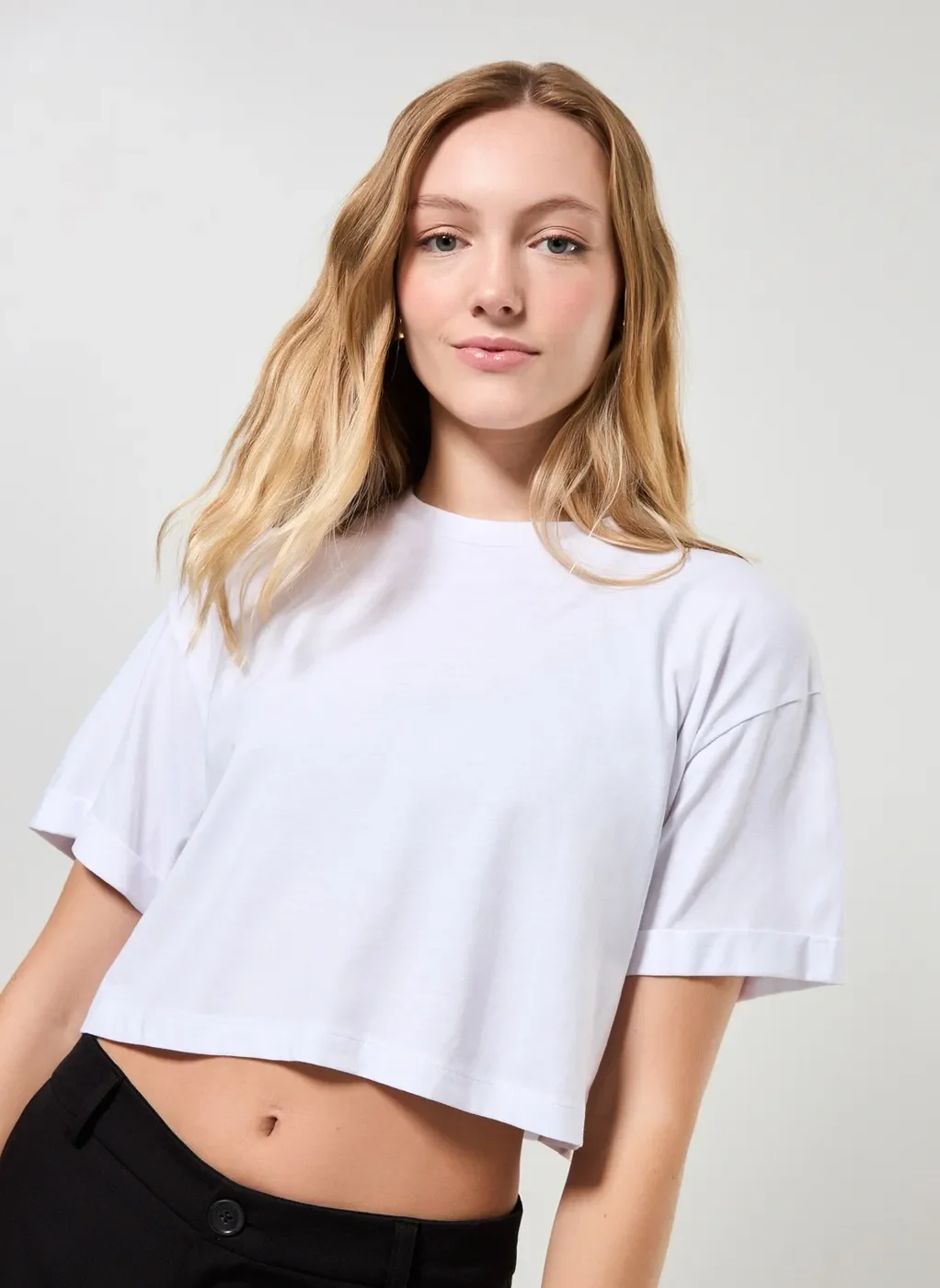 Camiseta Cropped De Manga Curta
