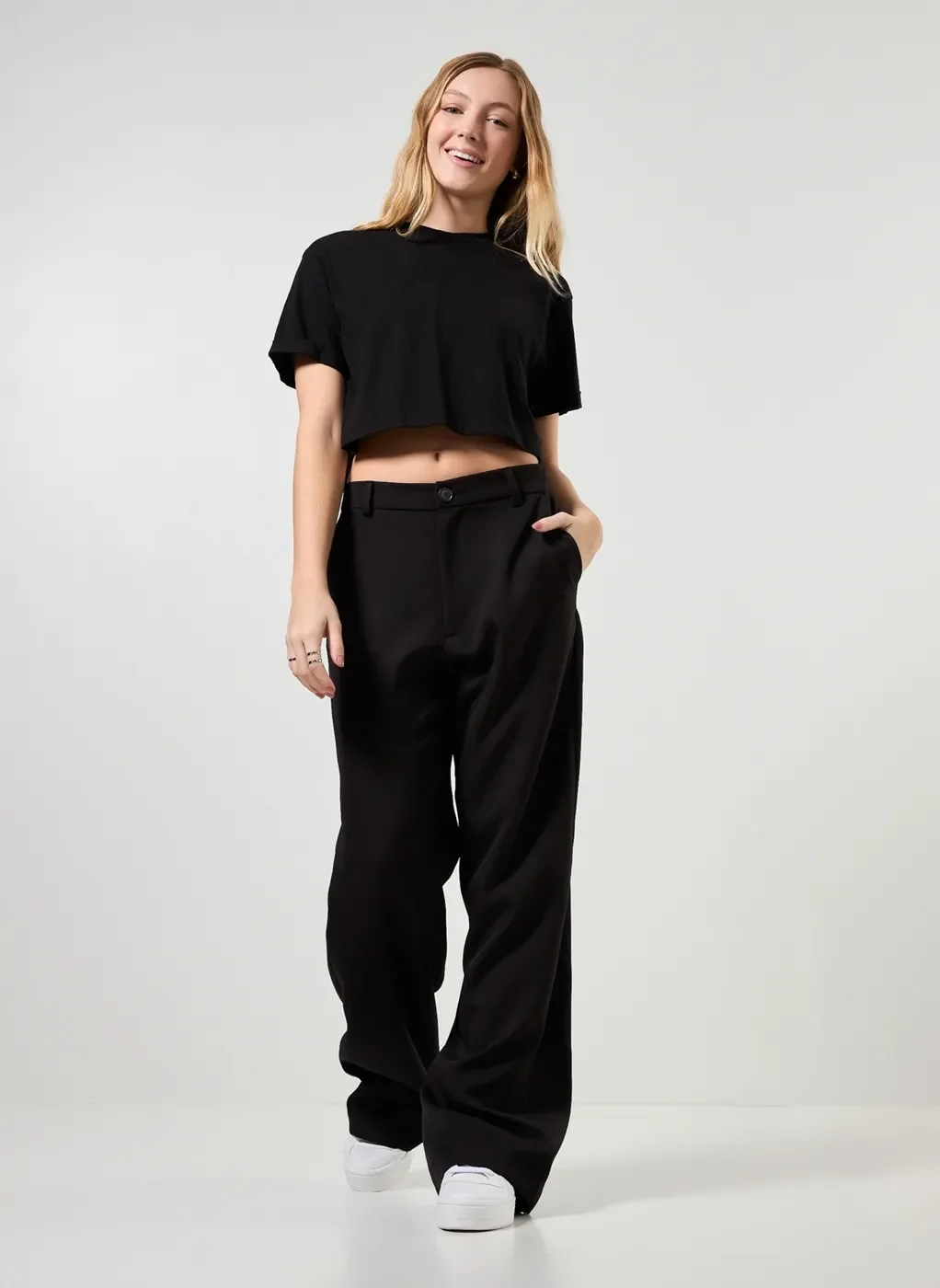 Camiseta Cropped De Manga Curta