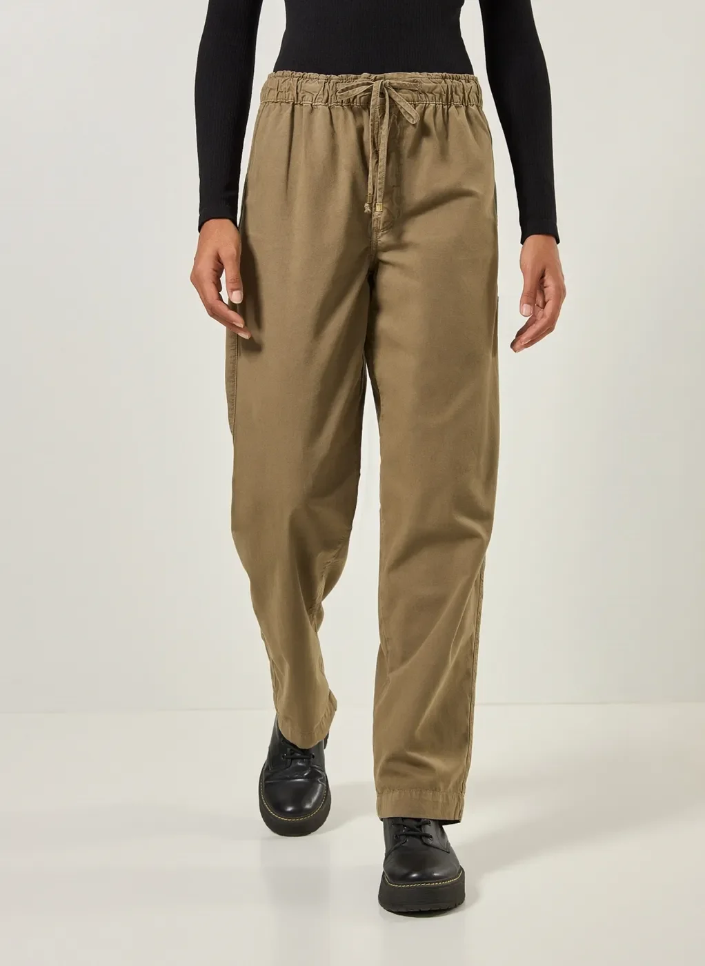 Calça Wide Leg Em Sarja Verde Militar