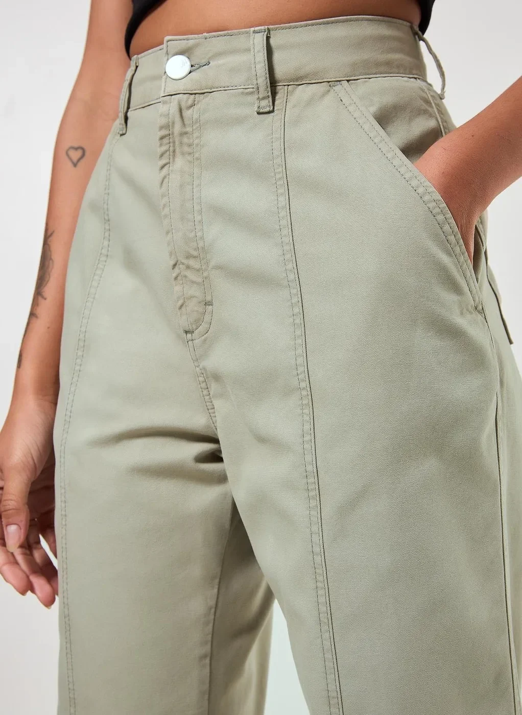 Calça Wide Leg Sarja Verde Seco