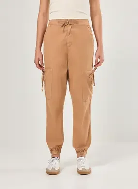 Calça Jogger Em Sarja Caqui Com Bolsos