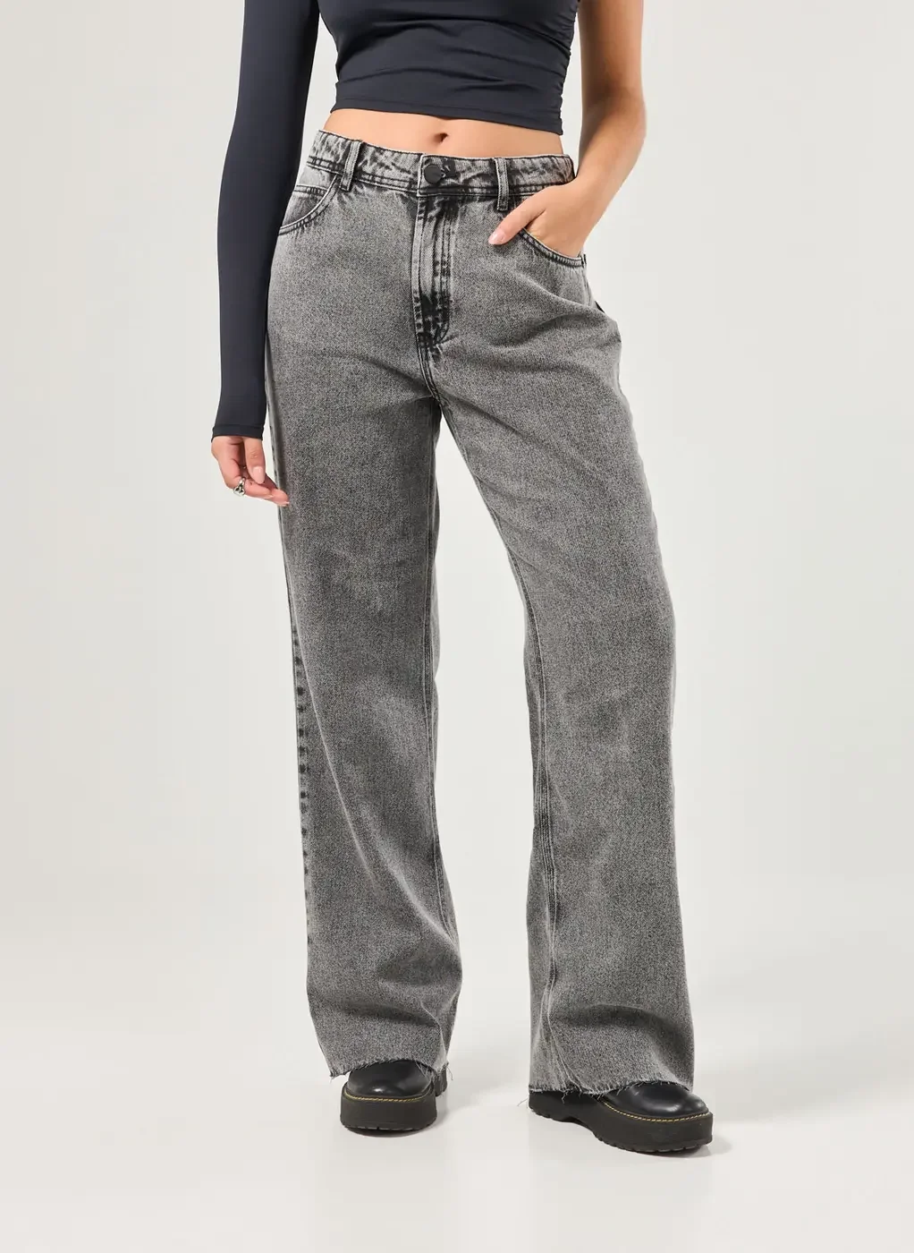 Calça Wide Leg Jeans Cintura Média