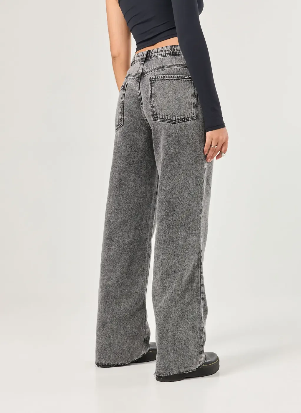 Calça Wide Leg Jeans Cintura Média