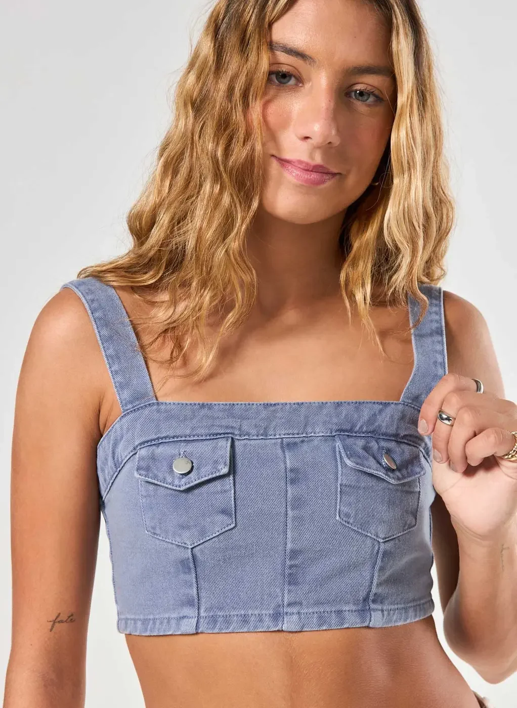 Cropped Cargo Em Sarja Azul