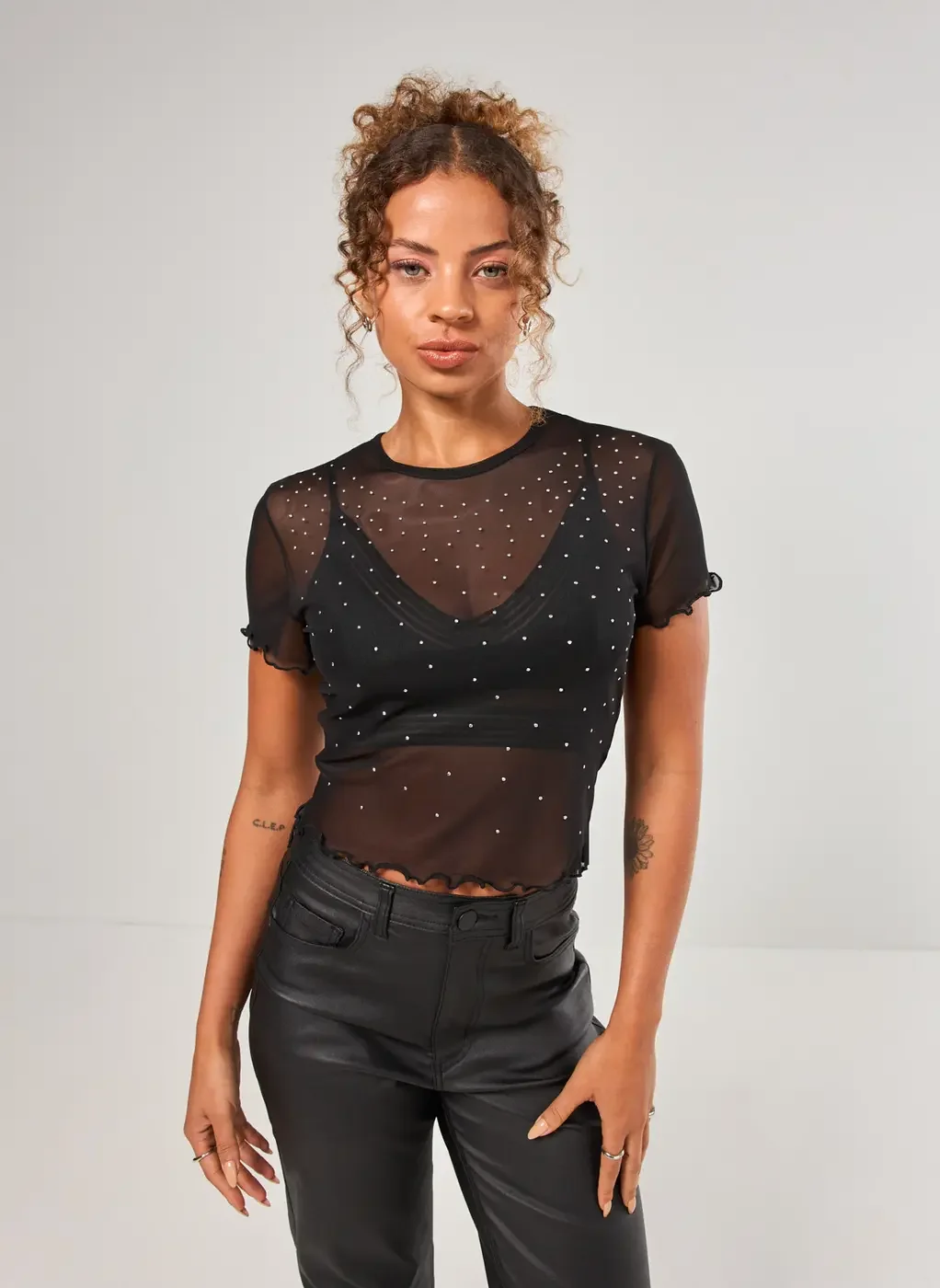 Blusa Em Tule Preto Com Strass