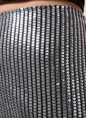 Saia Preta Com Paetê Prateado