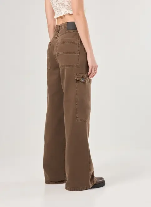 Calça Cargo Em Sarja