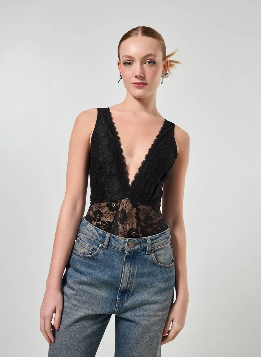 Body De Renda Decotado Em V