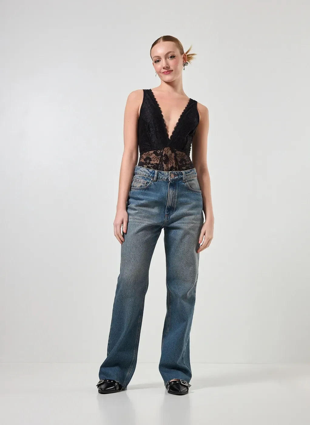 Body De Renda Decotado Em V