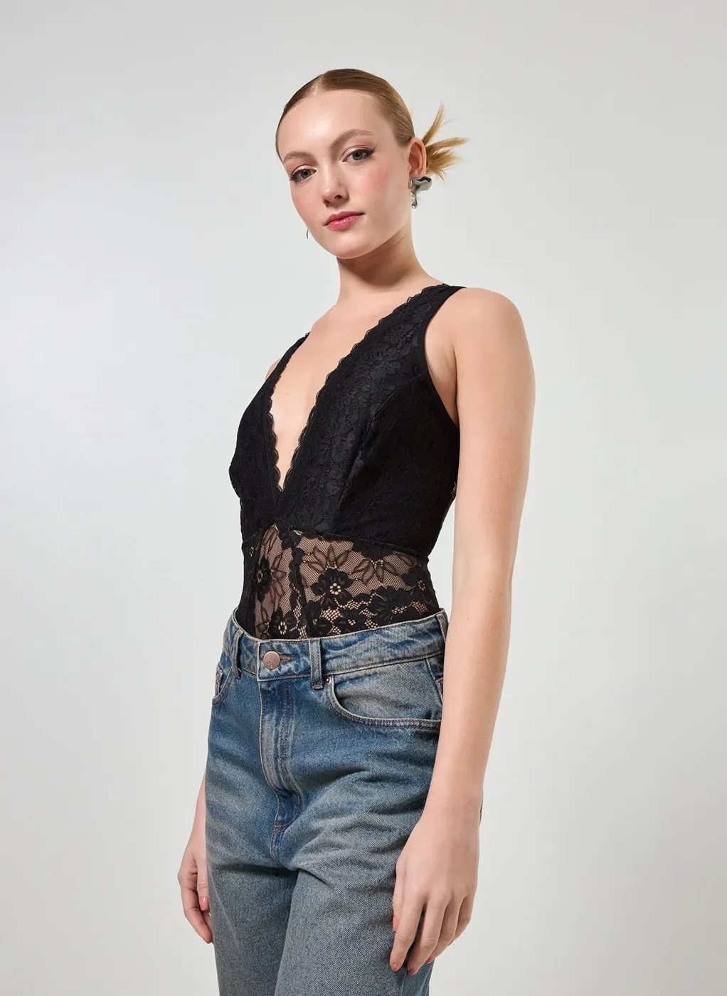 Body De Renda Decotado Em V