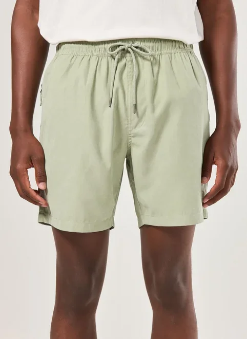 Bermuda Em Tecido Estonado