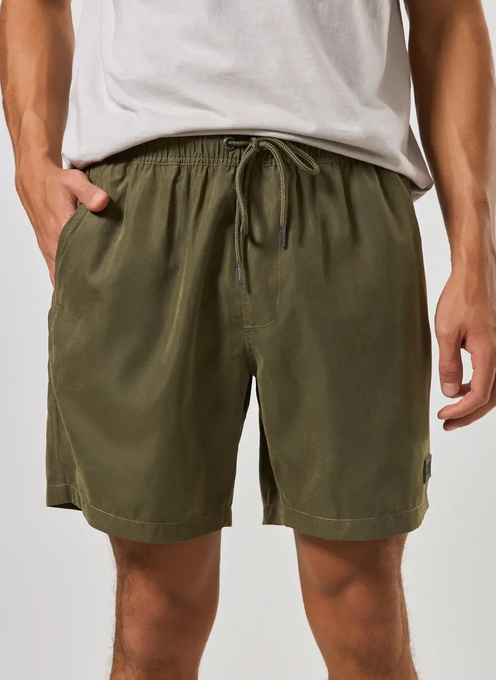 Bermuda Em Tecido Estonado