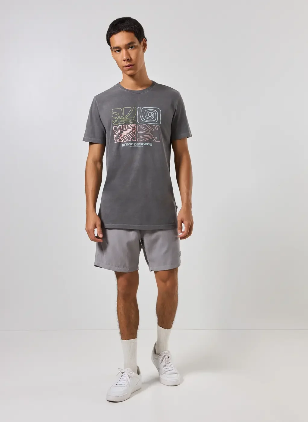 Bermuda Em Tecido Estonado