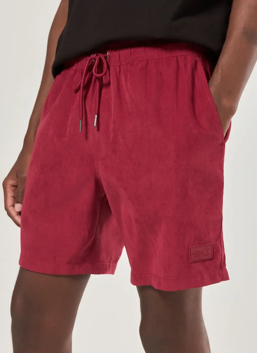 Bermuda Em Tecido Estonado