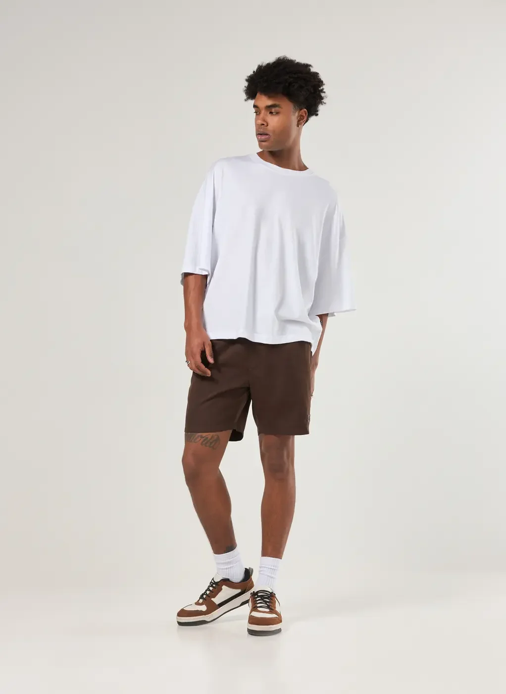 Bermuda Em Tecido Estonado