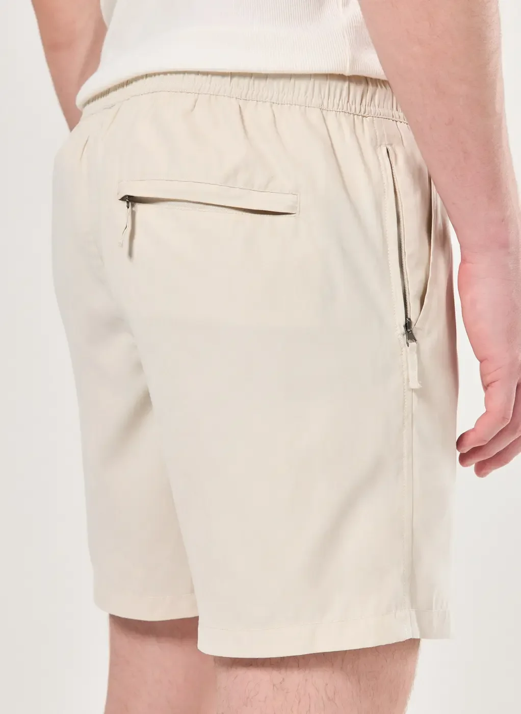 Bermuda Em Tecido Estonado