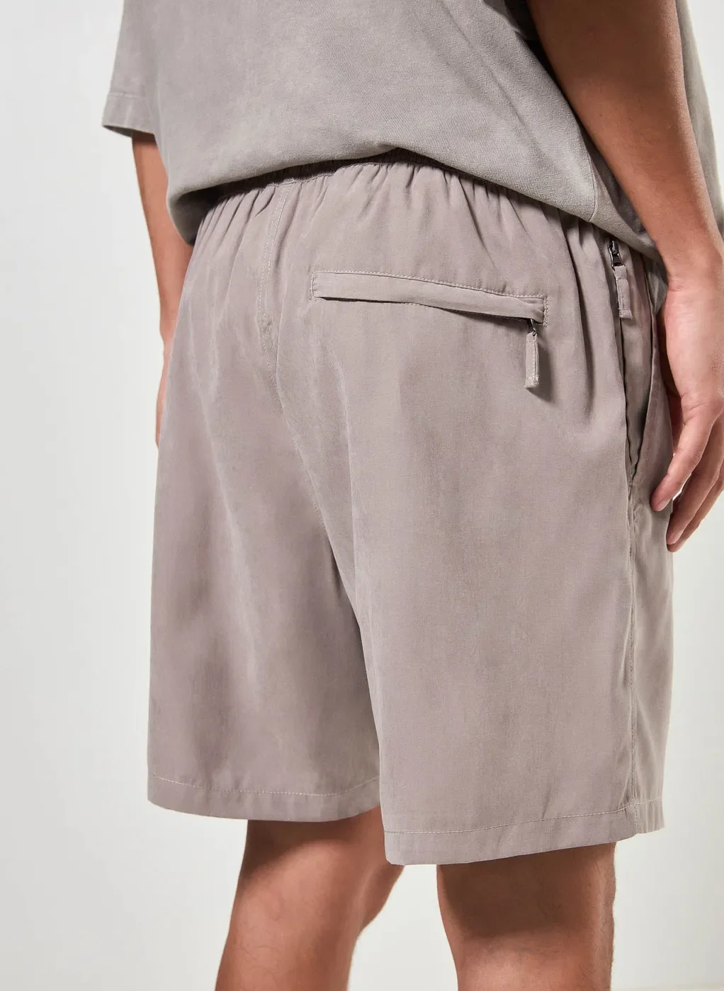 Bermuda Em Tecido Estonado