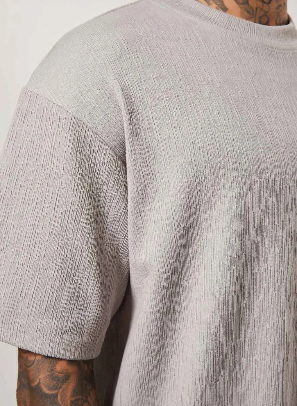 Camiseta Box Em Malha Cinza Texturizada