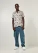 Camisa Manga Curta Estampada Folk
